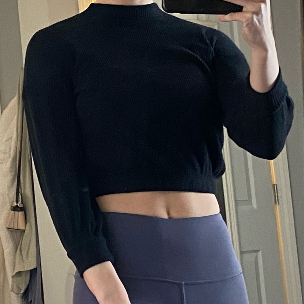 Forever 21 Black cropped turtle neck